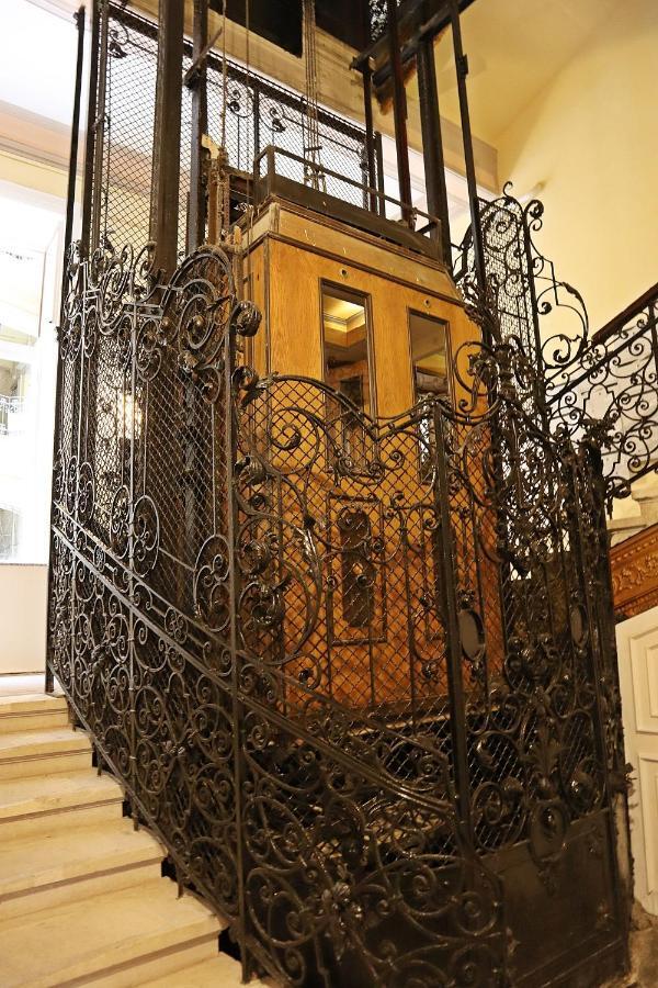 Royal Ferenciek Apartment Budapest Luaran gambar