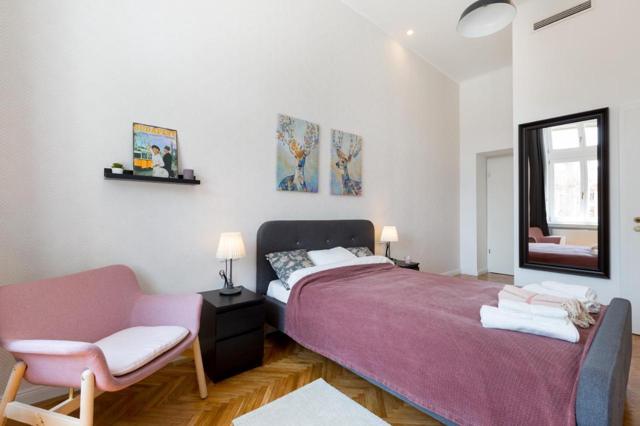 Royal Ferenciek Apartment Budapest Luaran gambar